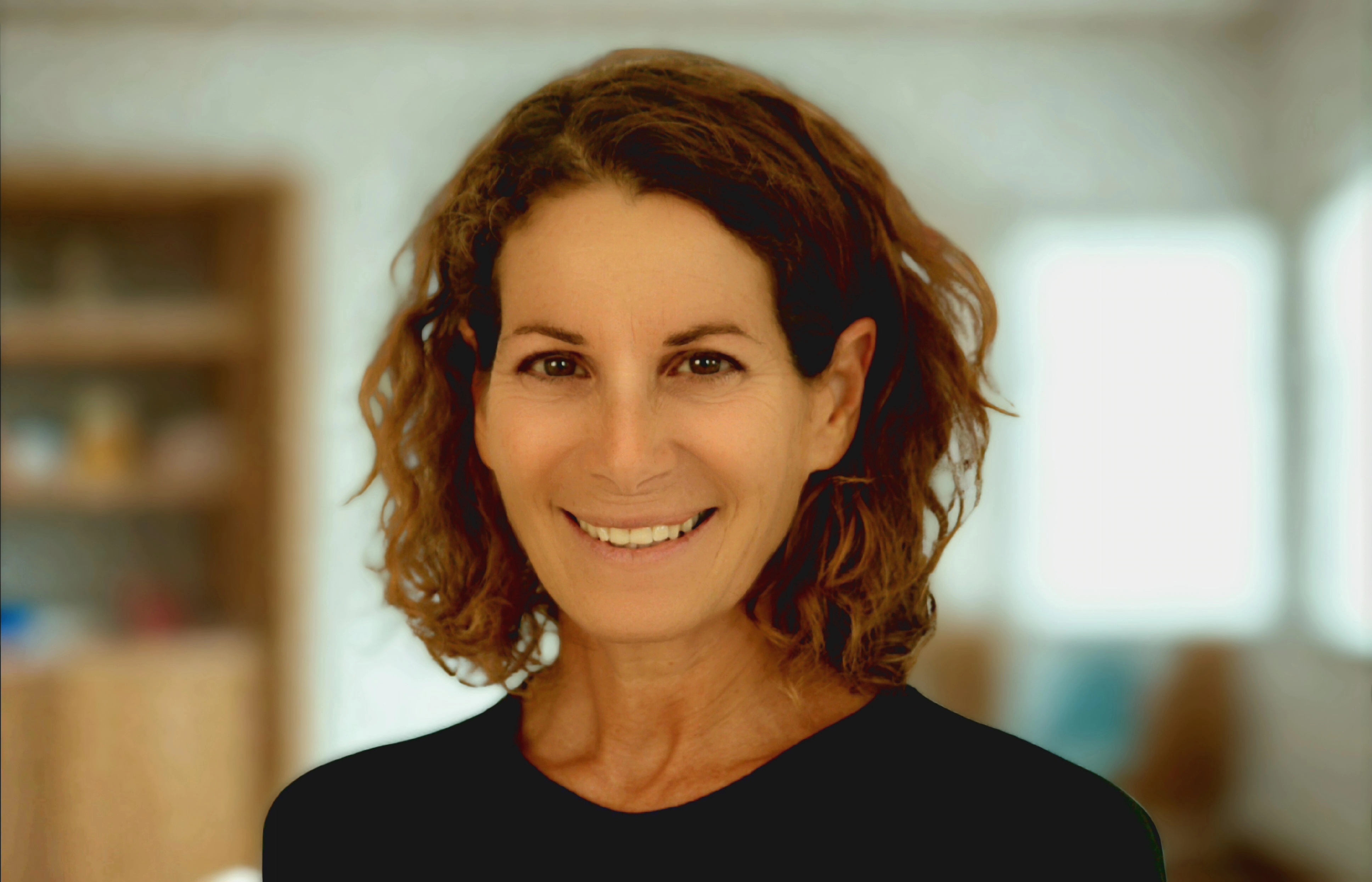 דיוקן ד"ר טלי גולדשמיד – פסיכותרפיסטית לילדים